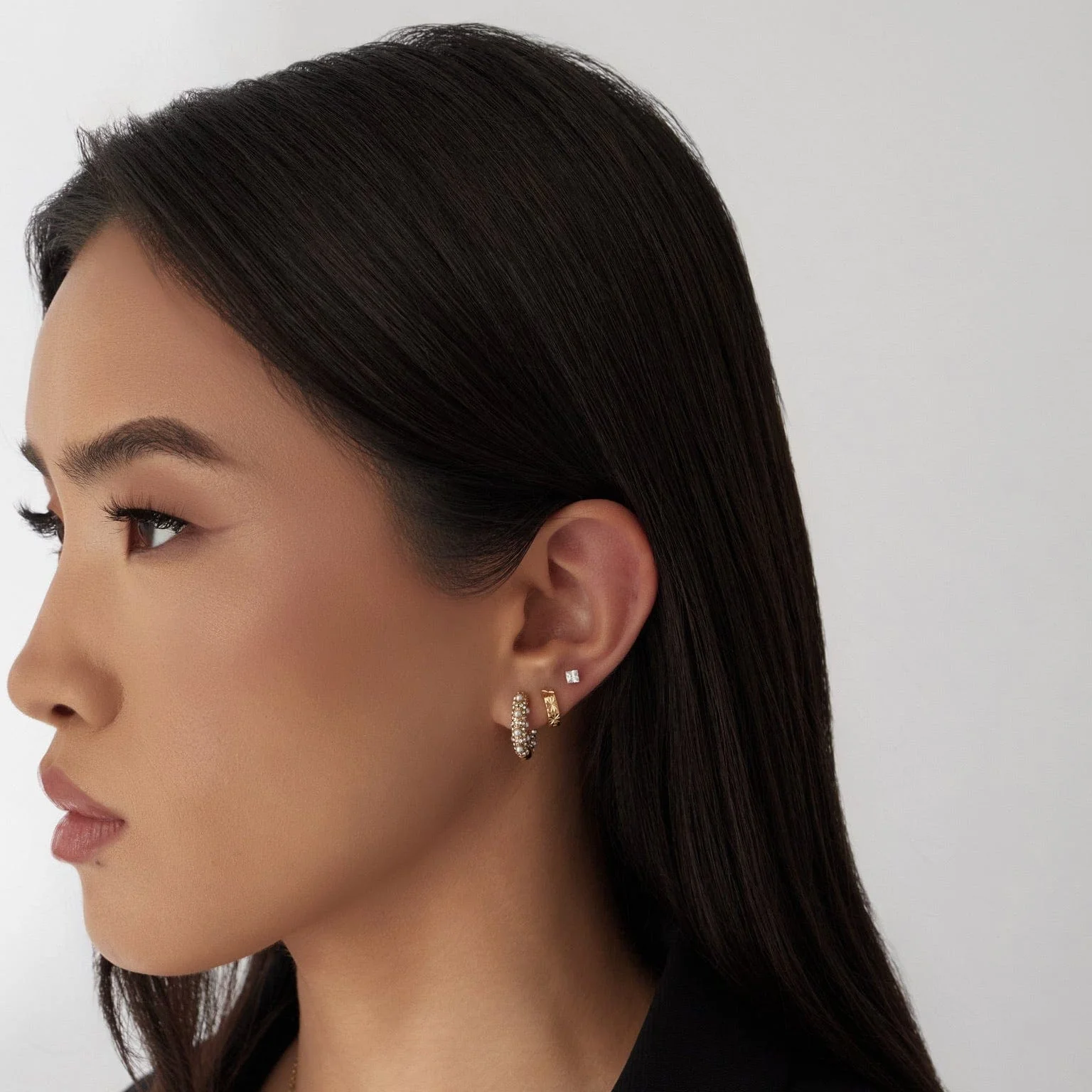 Alice Pearl Hoop Earrings - Image 6