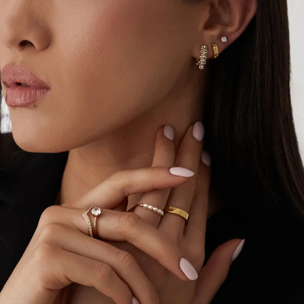 Alice Pearl Hoop Earrings - Image 11