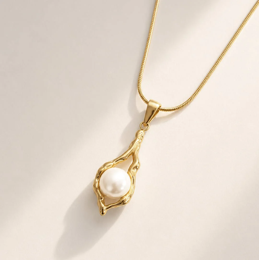 Dune Pearl Necklace - Image 3