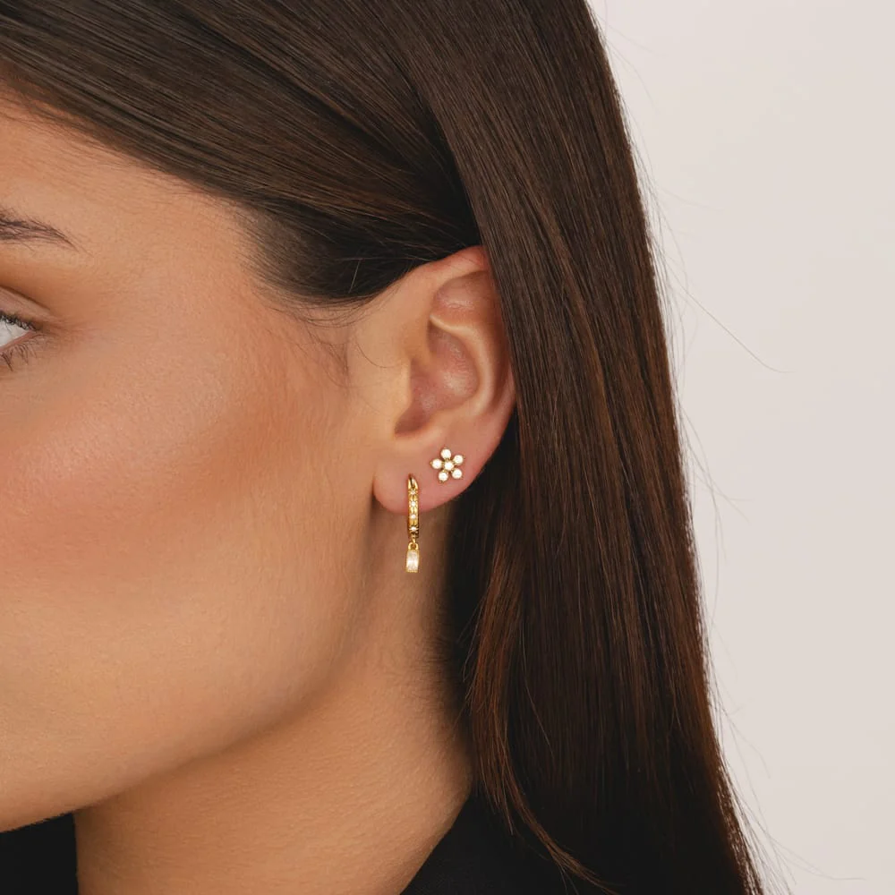 Quinn Flower Stud Earrings - Image 2