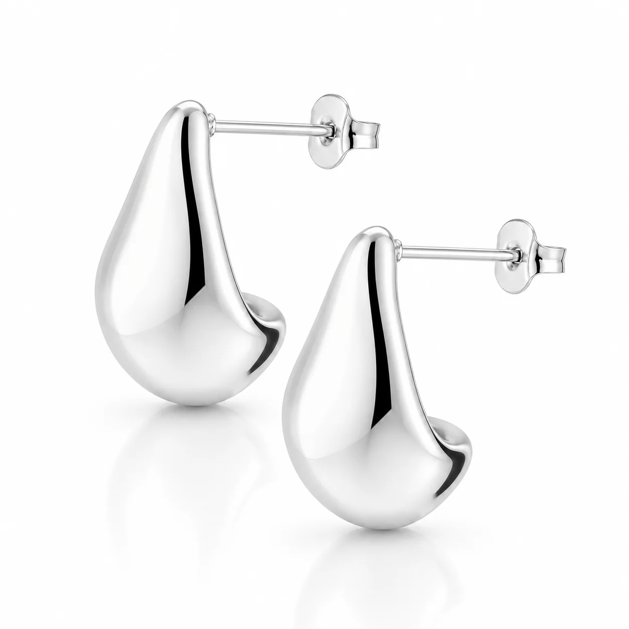 Saskia Stud Earrings - Image 3